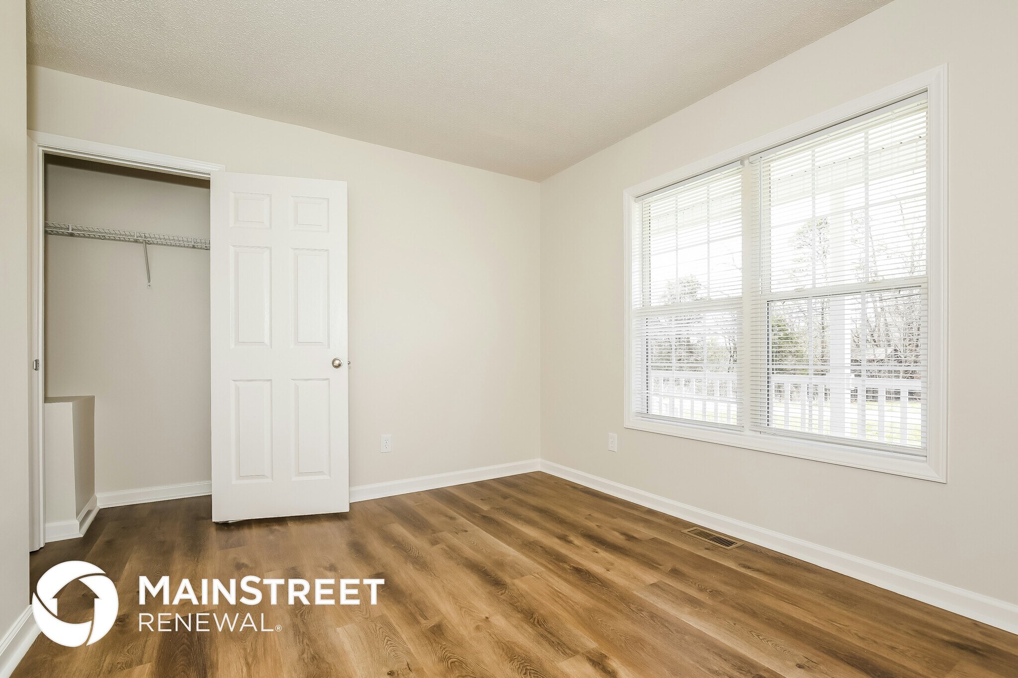 Building Photo - 2 Big Buck Ct