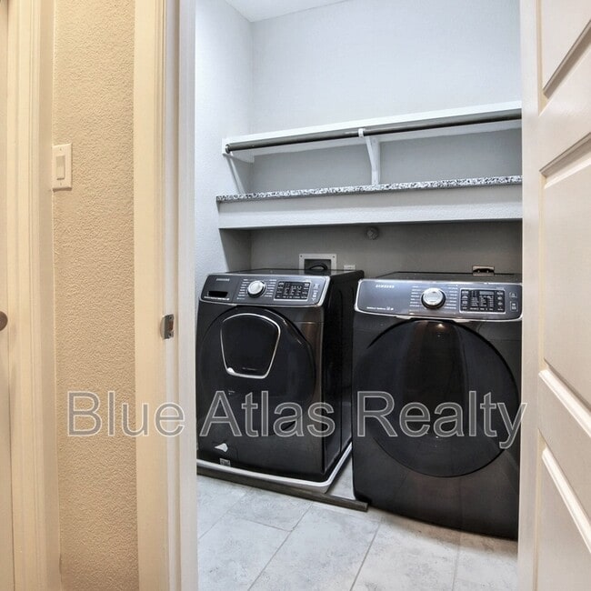Building Photo - 5948 Morning Star Pl