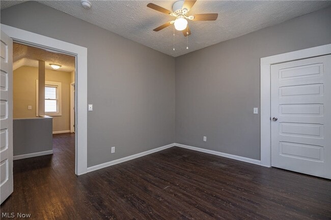 Building Photo - 228 Gates Ave