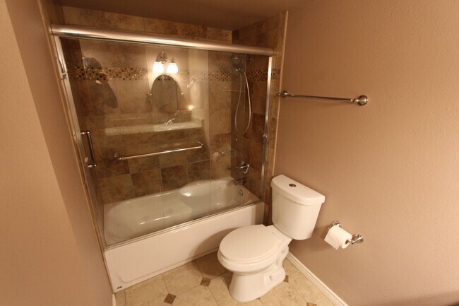 Building Photo - $500 Off First Month’s Rent  | Single-Level Home with Mt. Elden Views and Trail Access