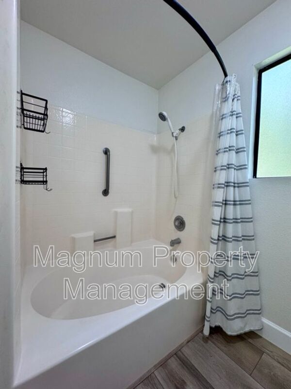 Building Photo - 41701 Riesling Ct