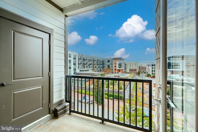 Building Photo - 100 St Ives Pl