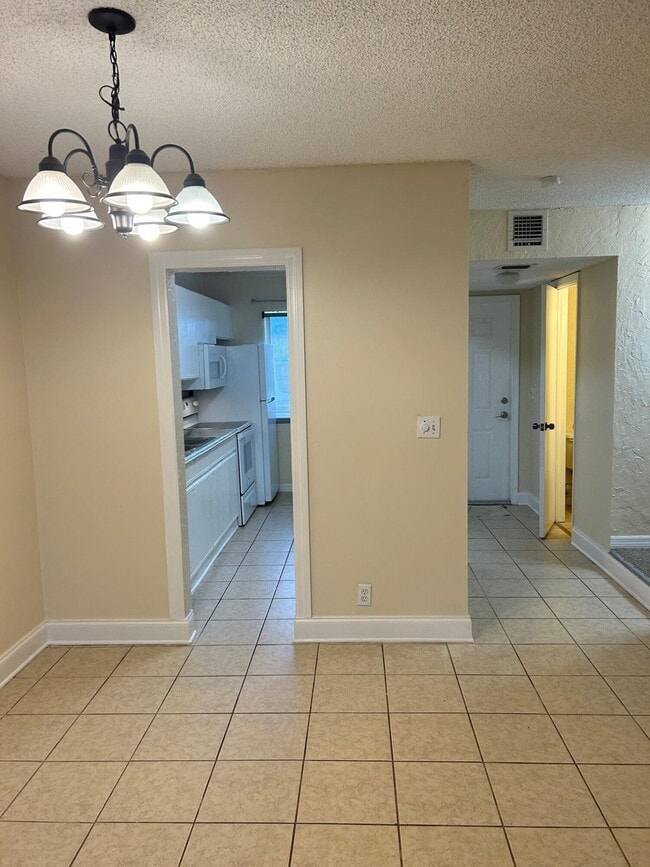 Building Photo - 139 Sparrow Dr