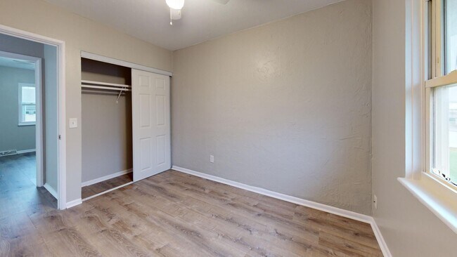 Building Photo - 630 Abbe Rd S