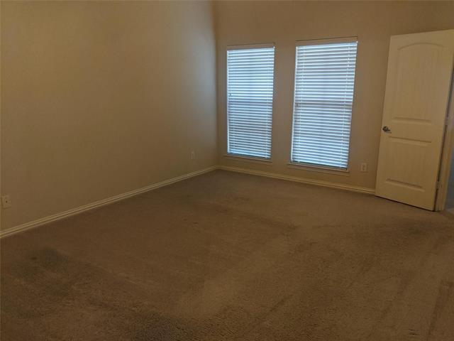 Building Photo - 8808 Paradise Dr