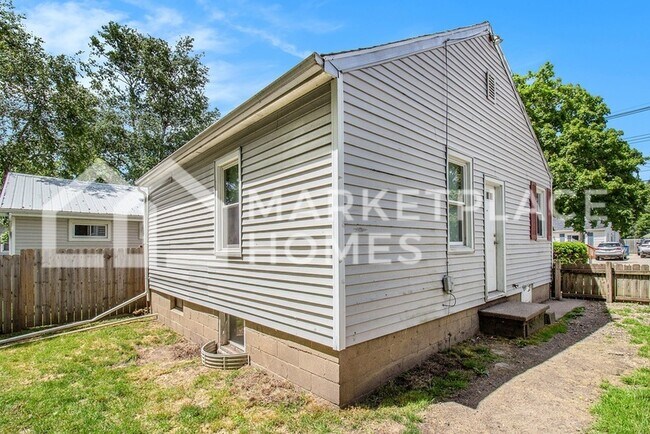 Building Photo - 1107 Greenwood Ave