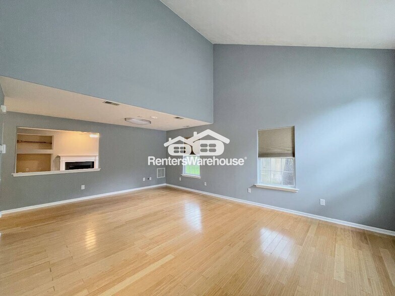 Building Photo - 171 Graystone Trce