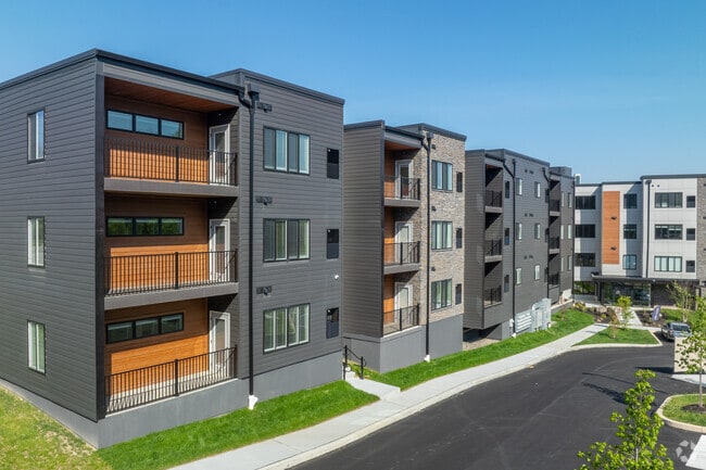Building Photo - The Flats at Hampden - Contemporary Comfor...