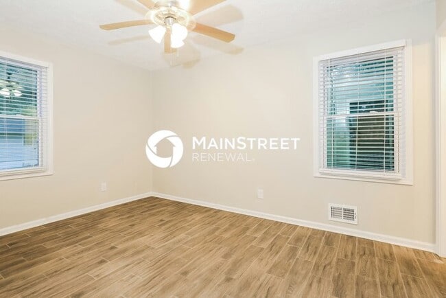 Building Photo - 3 Bedroom Pet-Friendly Home in COLLEGE PAR...