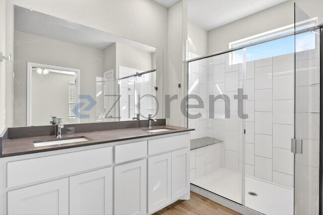 Building Photo - 11501 Adare Dr