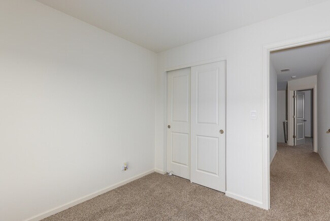 Building Photo - 3831 Currant Ln