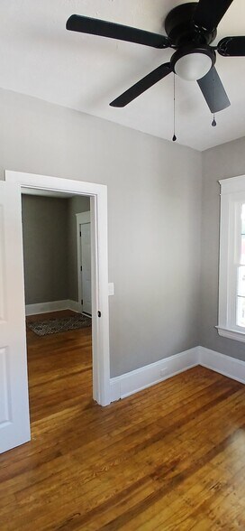 Building Photo - 4210 Robert Ave