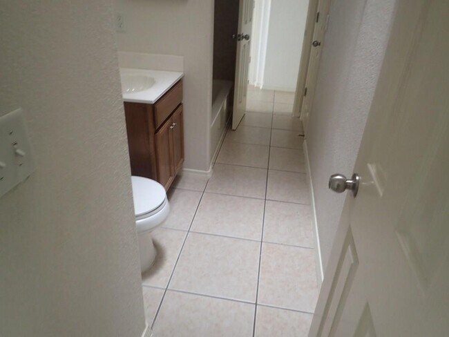 Building Photo - 12444 Tierra Inca Dr