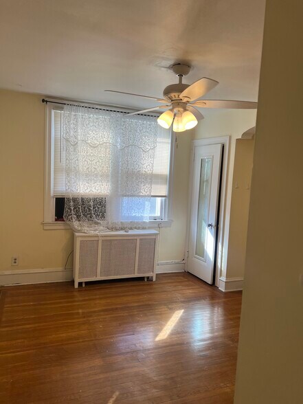 Building Photo - 6055 Frankford Ave