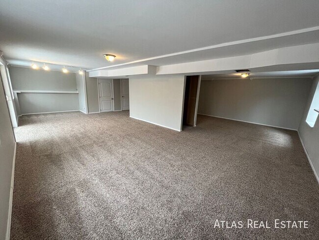 Building Photo - 6423 Elsinore Dr