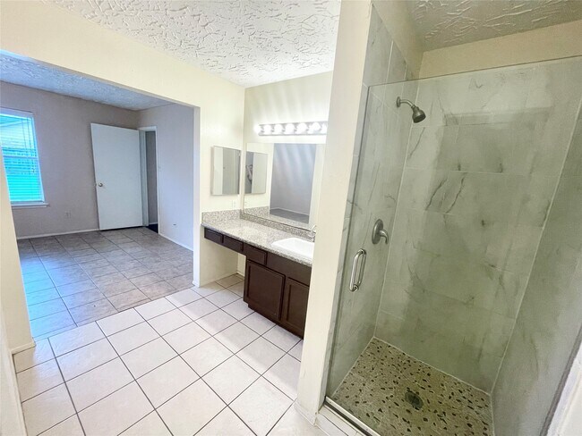 Building Photo - 503 Penwood Ct