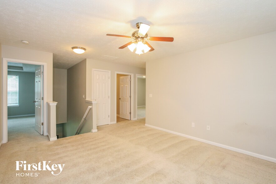 Building Photo - 13858 Ellsworth Ln