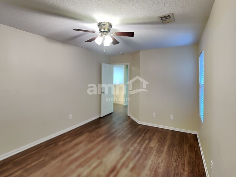 Building Photo - 4823 Dappled Grove Trl