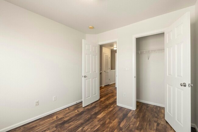 Building Photo - 2569 Shannara Grv