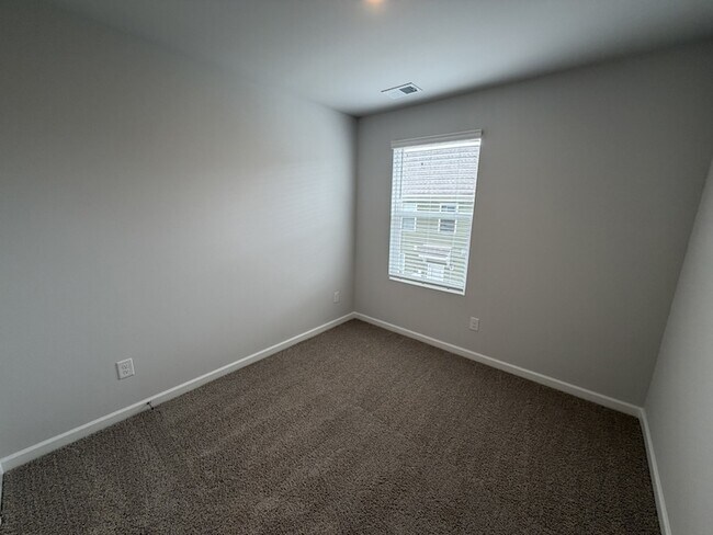 Building Photo - 4913 Mowbray Way