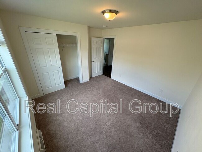Building Photo - 43 Timber Creek Dr