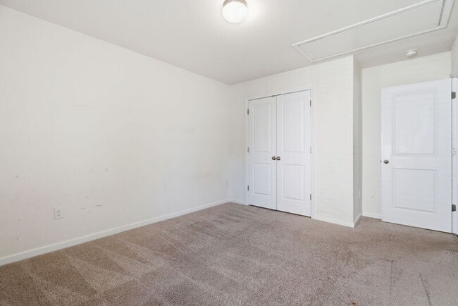 Building Photo - 3916 Sabre Ln