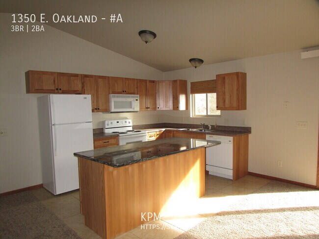 Building Photo - 1350 E. Oakland-#A