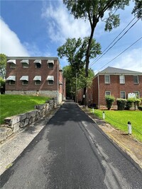 Building Photo - 60 Delmont Dr NE