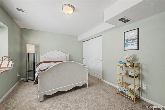 Building Photo - 2745 Xanthia St