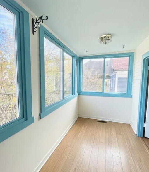 Building Photo - 67 Hillside St