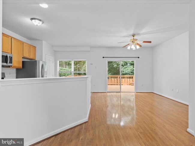 Building Photo - 7700 Shadowcreek Terrace