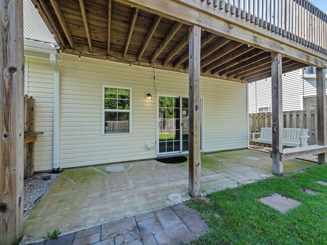 Back Patio - 139A James Ave