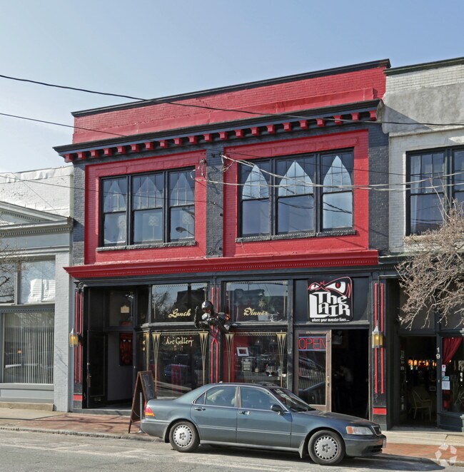 Building Photo - 15-17 W Main St