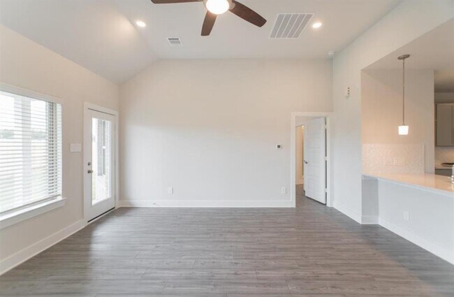 Building Photo - 10526 Preserve Wy