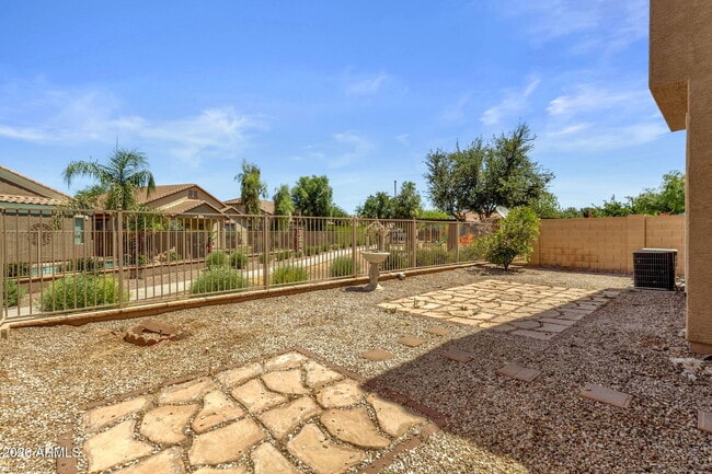 Building Photo - 3074 S Southwind Dr