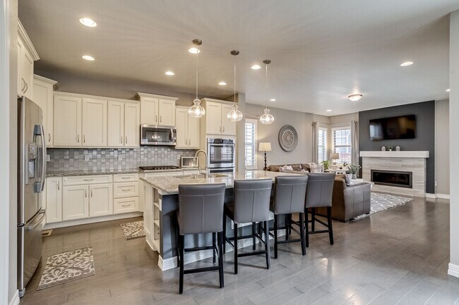 Building Photo - Large single family home in Central Park.