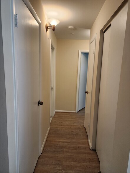 Hallway - 7908 Pearlbush Dr