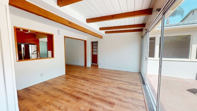 Building Photo - 711 B Ave