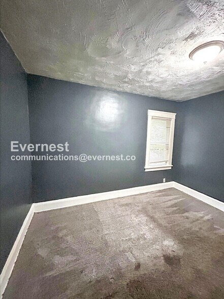 Building Photo - 12701 Benham Ave