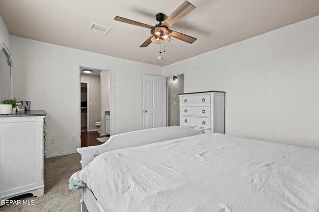 Building Photo - 13514 Bradford St