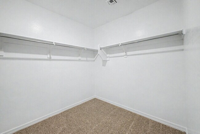 Building Photo - 35450 W Santa Clara Ave
