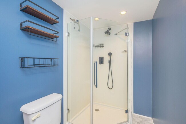 Building Photo - 2725 FL-83