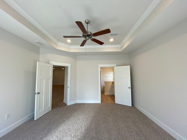 Building Photo - 3398 Southwind Dr