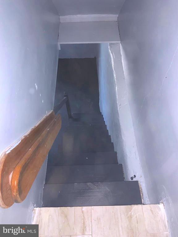 Building Photo - 4613 Hartel Ave