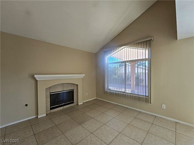 Building Photo - 8120 Sandy Creek Dr