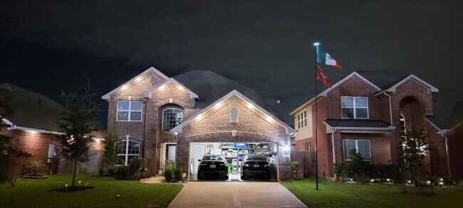 Building Photo - 2534 Pines Pointe Dr