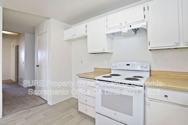 Building Photo - 6101 Tupelo Dr
