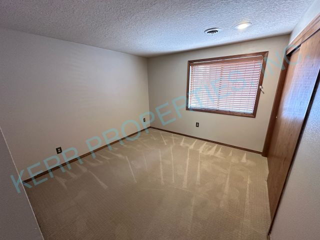 Building Photo - Charming 2-Bedroom / 2-Full Bathroom Condo Retreat in Happy Valley – Cozy Living Awaits!