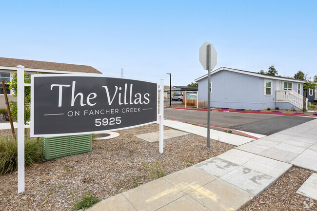 Entrance - The Villas at Fancher Creek