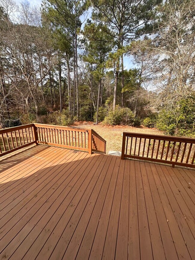 Building Photo - Great home in quiet neighborhood